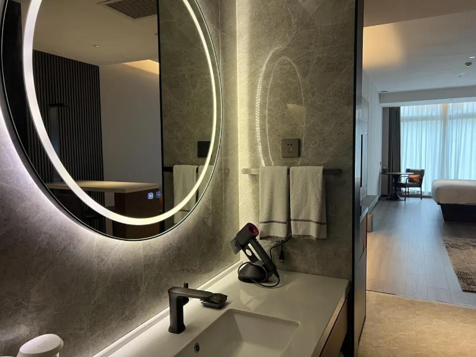 Urcove By Hyatt Futian Cbd Hotel เซินเจิ้น ภายนอก รูปภาพ
